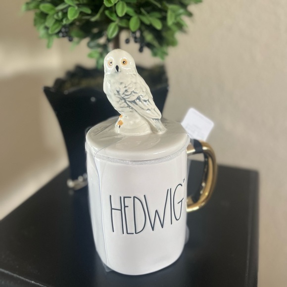 Rae Dunn x Harry Potter HEDWIG Mug - Picture 7 of 8
